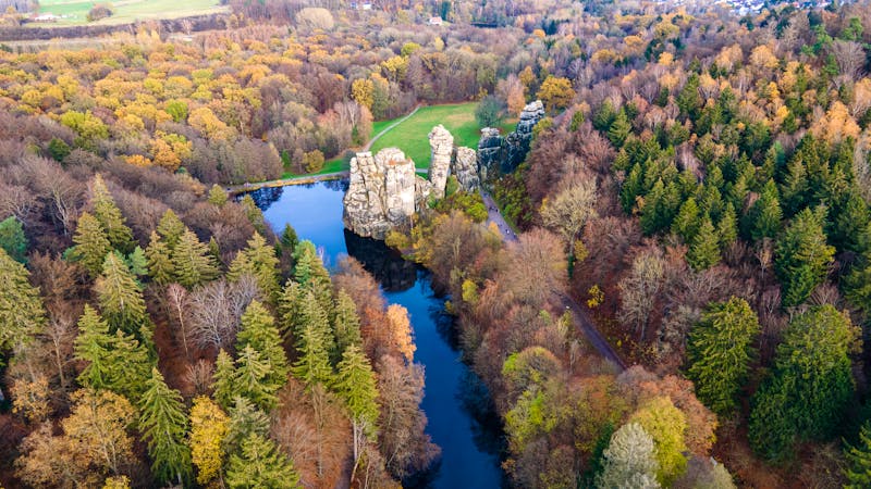 Externsteine im Teutoburger Wald - ©Flipz - Adobe Stock