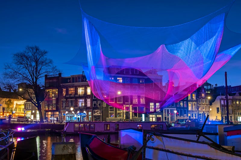 Amsterdam Light Festival - Blick auf die beleuchtete Stadt  - ©Nataraj - stock.adobe.com
