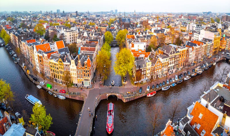 Luftaufnahme von Amsterdam nach Sonnenuntergang  - ©alexey_fedoren - stock.adobe.com
