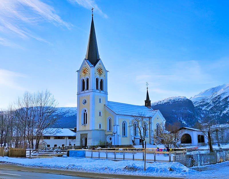 Kirche von Riezlern im Kleinwalsertal - ©Ria Heilmann - Eberhardt TRAVEL