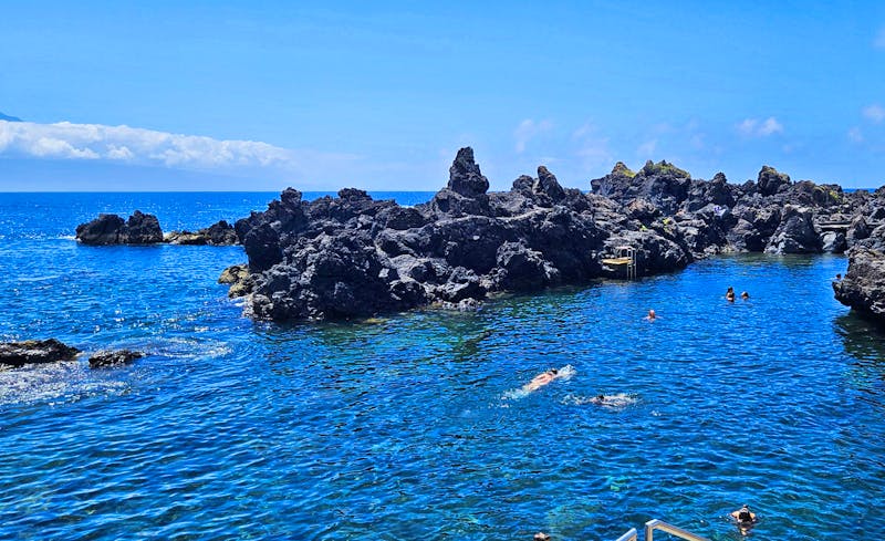 Meerwasserpools in Velas auf der Insel Sao Jorge - ©Ria Heilmann - Eberhardt TRAVEL