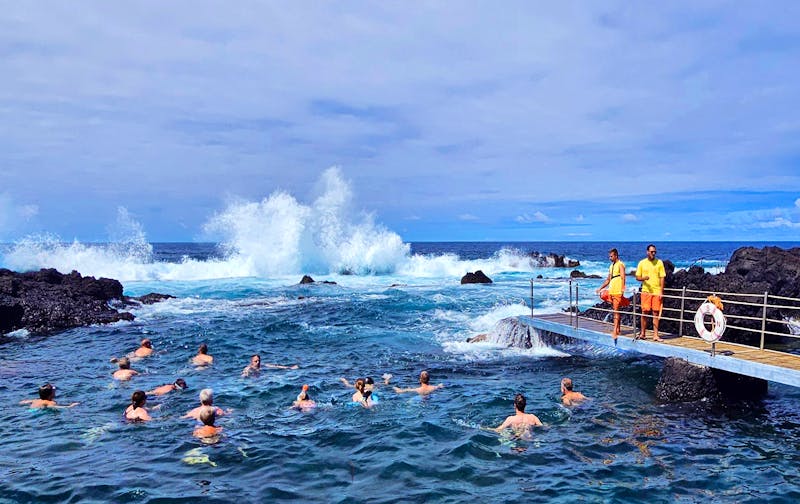 Meerwasserpools in Biscoitos auf der Azoren-Insel Terceira  - ©Ria Heilmann - Eberhardt TRAVEL