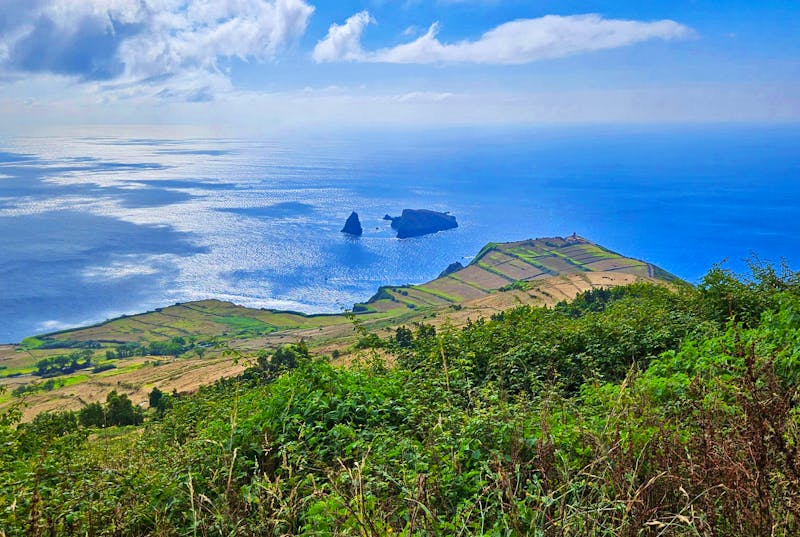 Blick vom Rand der Caldeira auf der Insel Graciosa - ©Ria Heilmann - Eberhardt TRAVEL