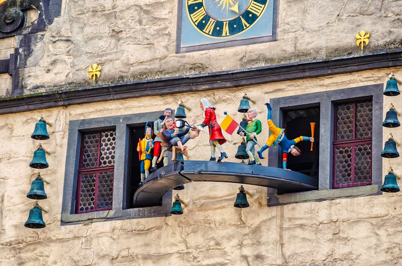Glockenspiel mit Eisenbart - Altes Rathaus in Hann. Münden - ©mojolo - stock.adobe.com