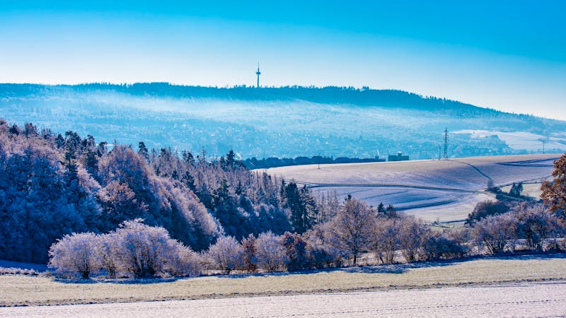Taunus  im Winter - Taunusstein mit der Hohen Wurzel - ©riebevonsehl - stock.adobe.com