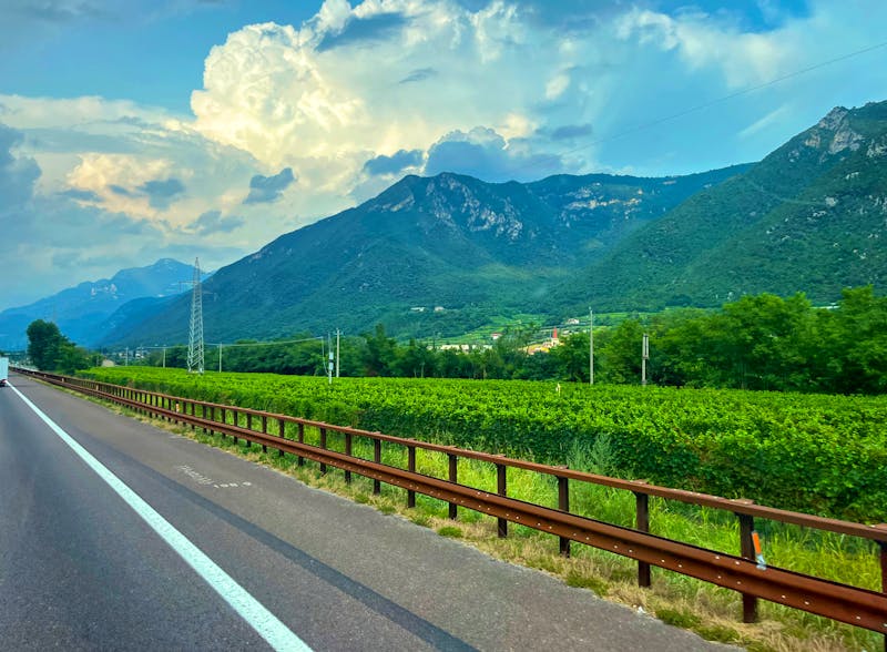 Fahrt durch Südtirol - bei Freienfeld / Campo di Trens - ©yarm_sasha - stock.adobe.com