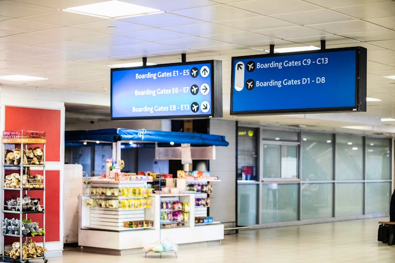 Am Flughafen von Johannesburg  - ©Domingo Sáez - stock.adobe.com