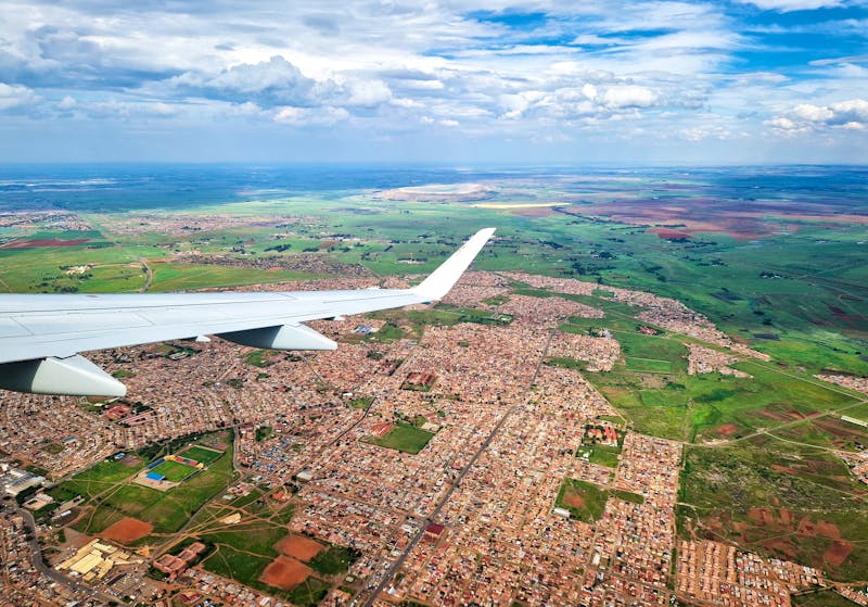 Flug über Johannesburg in Südafrika - ©Lars - stock.adobe.com