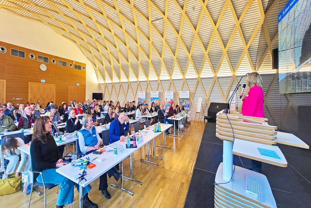 Reiseleiter Tagung 2025 im Institut für Holztechnologie Dresden – © Eberhardt TRAVEL