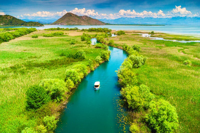 Bootsfahrt zum Skutarisee in Montenegro - ©EdNurg - stock.adobe.com