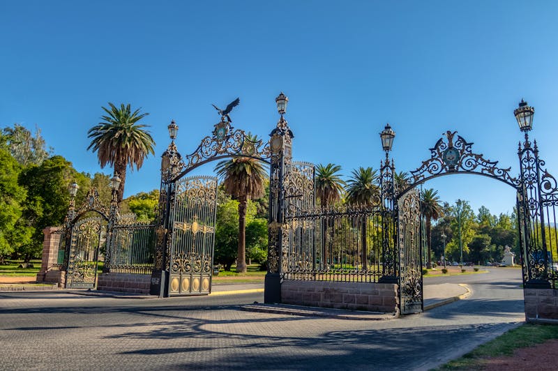 Parktor von San Martin Park in Mendoza - ©diegograndi - stock.adobe.com