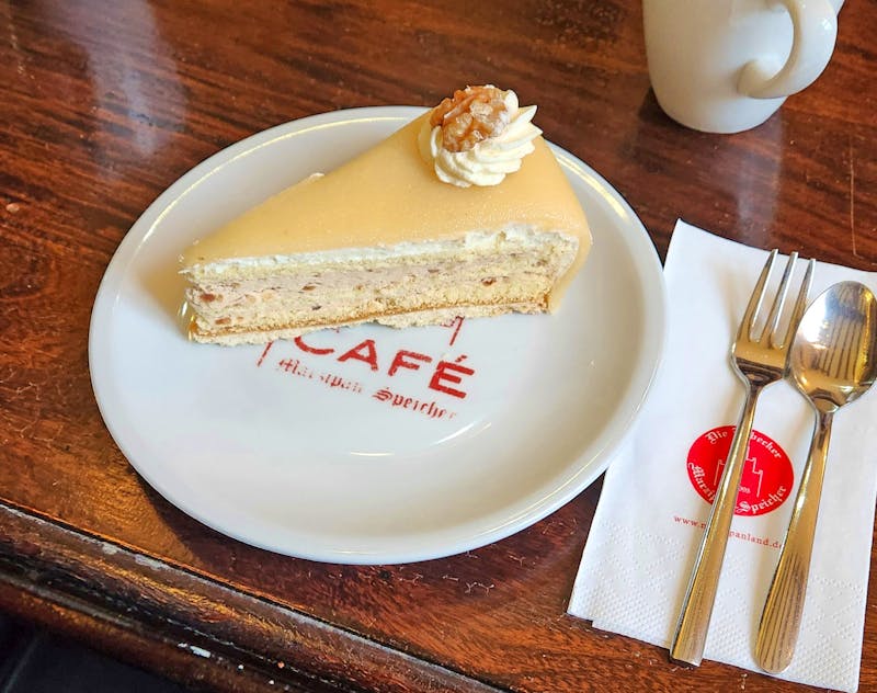 Kaffee und Torte im Marzipanspeicher Cafe Lübeck - ©Petra Hady - Eberhardt TRAVEL