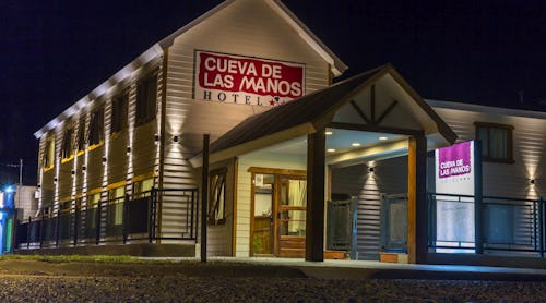 Hotel Cueva de las Manos Hotelgebäude – © Hotel Cueva de las Manos