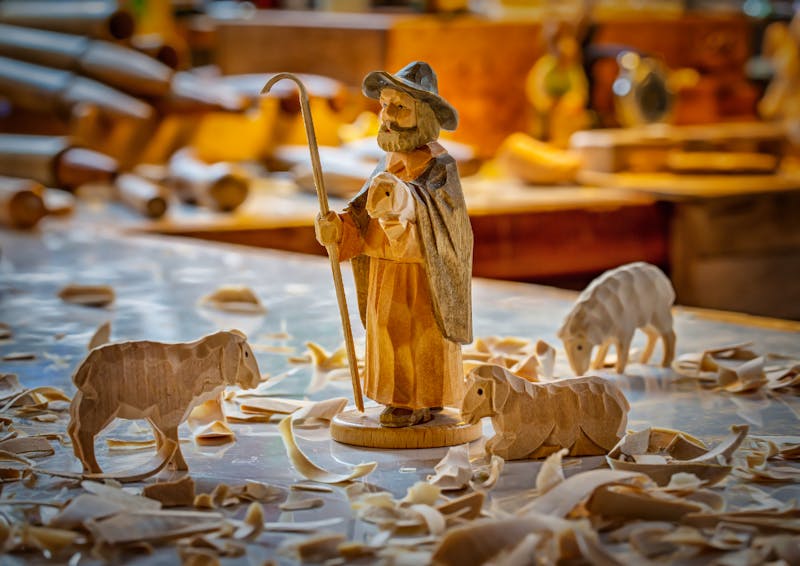 Erzgebirgische Volkskunst - Holzschnitzerei, Hirte und seine Schafe - ©Fotostudio Gerth - stock.adobe.com