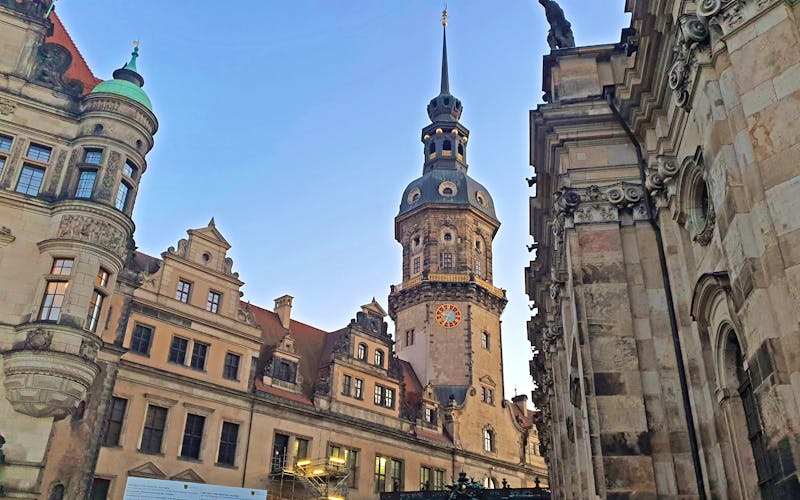 Dresdner Residenzschloss und Hausmannsturm am Abend - ©Kristin Weigel (Eberhardt TRAVEL)