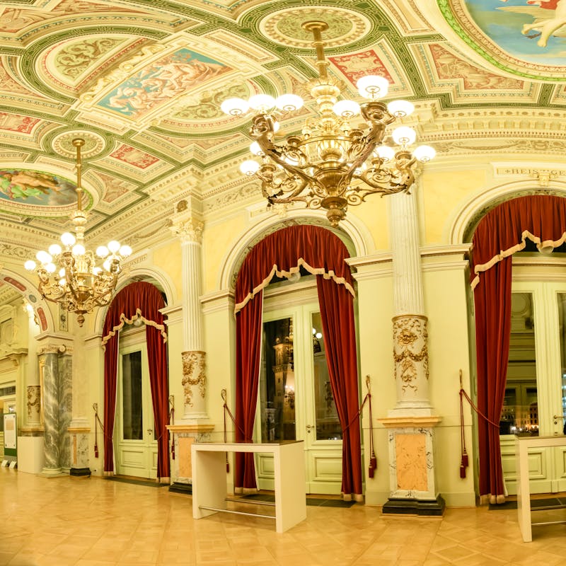 In der Dresdner Semperoper - ©kivi80 - stock.adobe.com