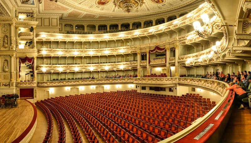In der Dresdner Semperoper - ©kivi80 - stock.adobe.com