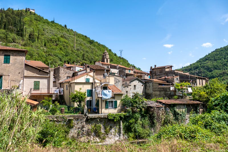 Bergdorf Zuccarello in Ligurien - ©Alessandro Calzolaro - stock.adobe.com