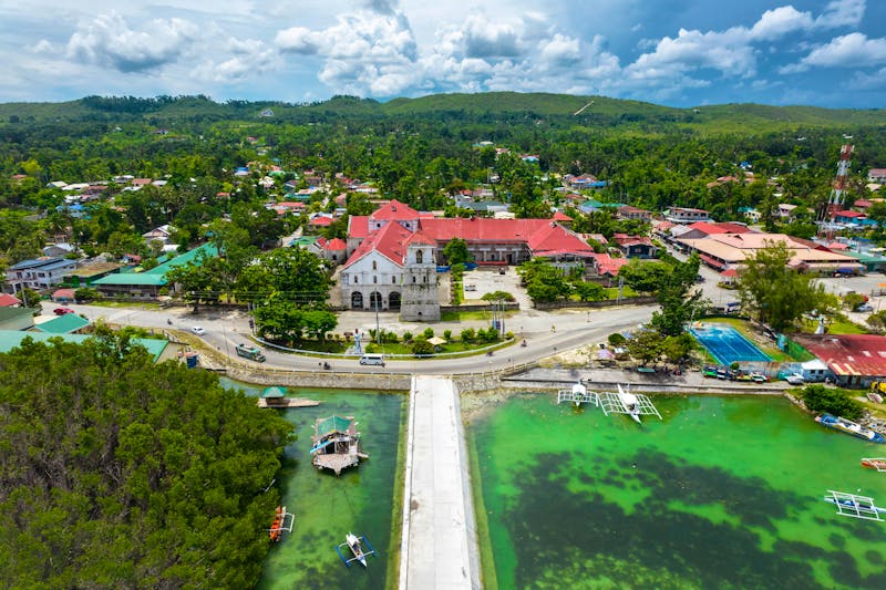 Kirche und Fischerhafen von Baclayon auf der Insel Bohol  - ©Mdv Edwards - stock.adobe.com