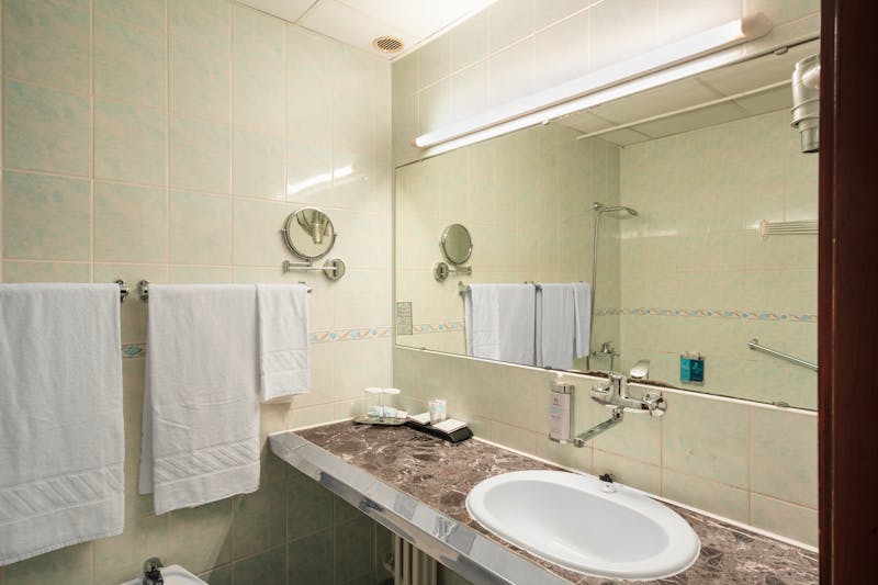 Esplanade Ensana Health Spa Hotel in Pistyan - Standard-Badezimmer – ©Esplanade Ensana Health Spa Hotel in Pistyan