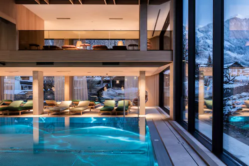  Neuhaus Hallenbad  &ndash; &copy; Michael Kreyer Fotografie