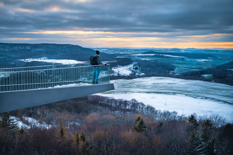 Eichsfeld in Thüringen - Skywalk auf dem Sonnenstein bei Sonnenuntergang im Winter - ©Kati Sommer  - stock.adobe.com