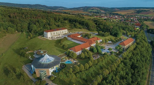 Victor's Residenz-Hotel Teistungenburg in Teistungen - Außenanlage – © Victor's Residenz-Hotel Teistungenburg in Teistungen