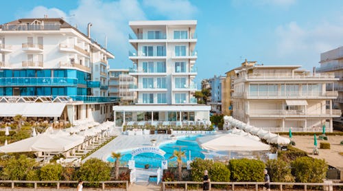 Hotel Galassia in Lido di Jesolo bei Venedig - Hotelanlage mit Pool – © Hotel Galassia