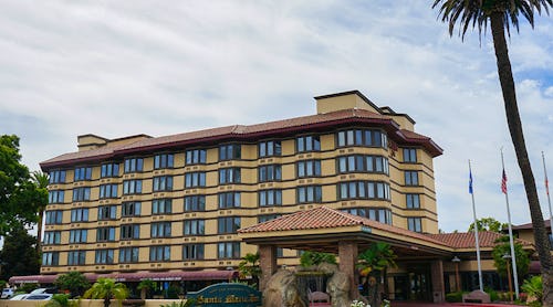 Historic Santa Maria Inn - Außenansicht – © Historic Santa Maria Inn