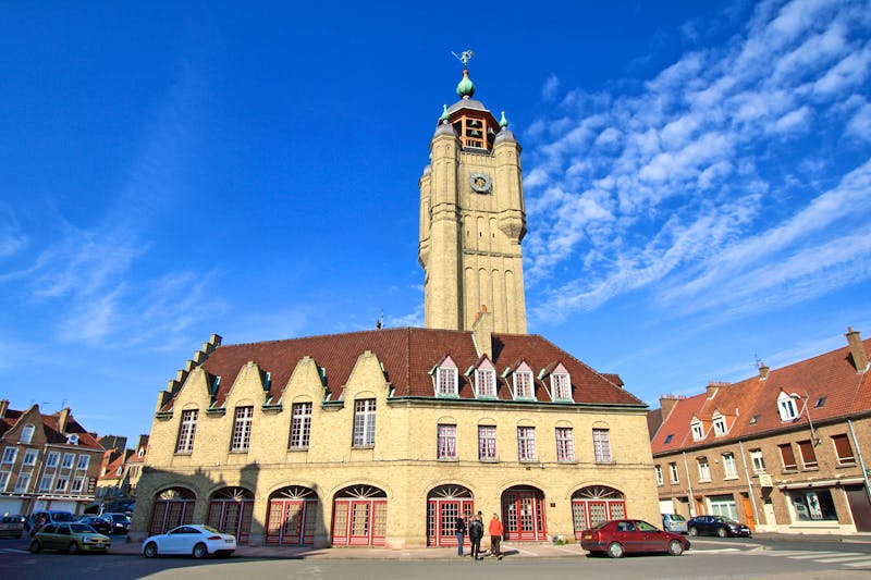Belfried von Bergues in Nordfrankreich - ©Vincentco64 - stock.adobe.com