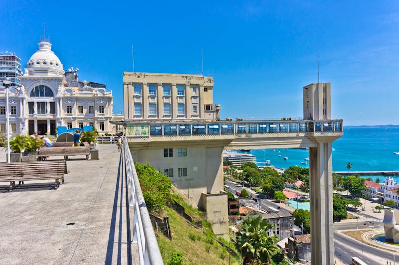 Salvador de Bahia - der Aufzug Lacerda verbindet die Ober- und Unterstadt - ©Andreas - stock.adobe.com
