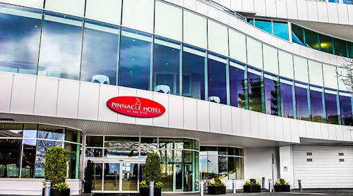 Pinnacle Hotel at the Pier in Vancouver – © Pinnacle Hotel at the Pier in Vancouver