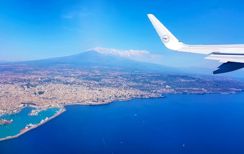 Flug nach Neapel &ndash; &copy; Martin Büchner - Eberhardt TRAVEL