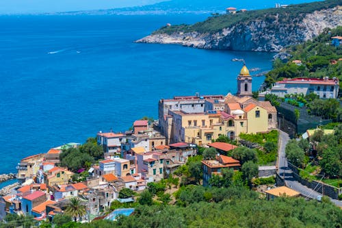 Massa Lubrense auf der Halbinsel Sorrent &ndash; &copy; GISTEL - stock.adobe.com