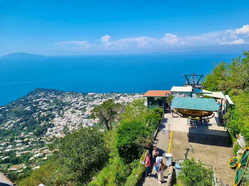 Ausblick vom Monte Solaro auf Capri - ©Katrin Deutschbein - Eberhardt TRAVEL