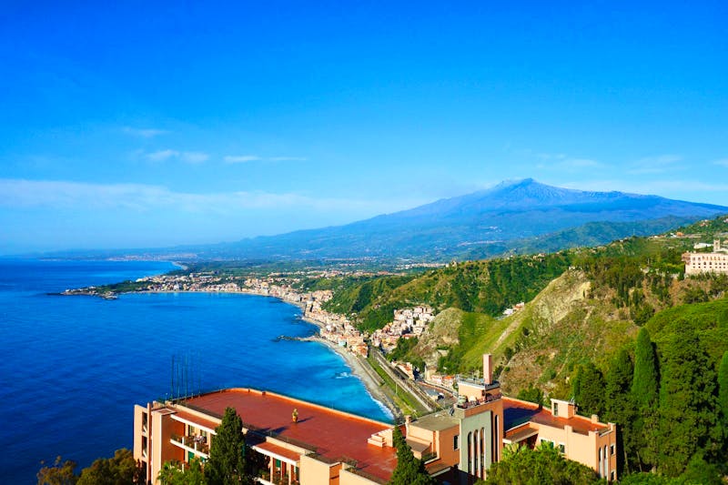 Blick von Taormina zum Ätna - ©Eberhardt TRAVEL