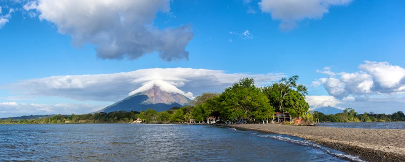 Blick auf den Vulkan Concepcion von der Punta Jesus Maria auf der Insel Ometepe - ©Suzanne Plumette - stock.adobe.com