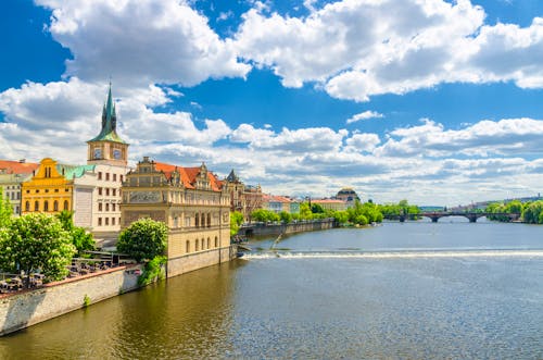 Prag - Blick auf die Moldau und das Smetana-Museum &ndash; &copy; Aliaksandr - stock.adobe.com