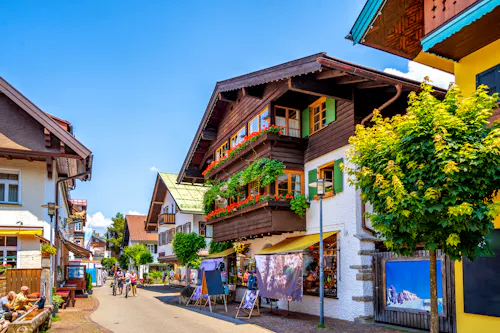 Bummel in Oberstdorf im Allgäu  &ndash; &copy; Sina Ettmer - stock.adobe.com