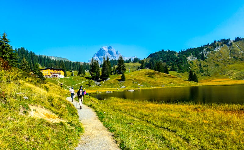 Wanderweg zum Körbersee bei Schröcken - Region Vorarlberg - ©Ilhan Balta - stock.adobe.com