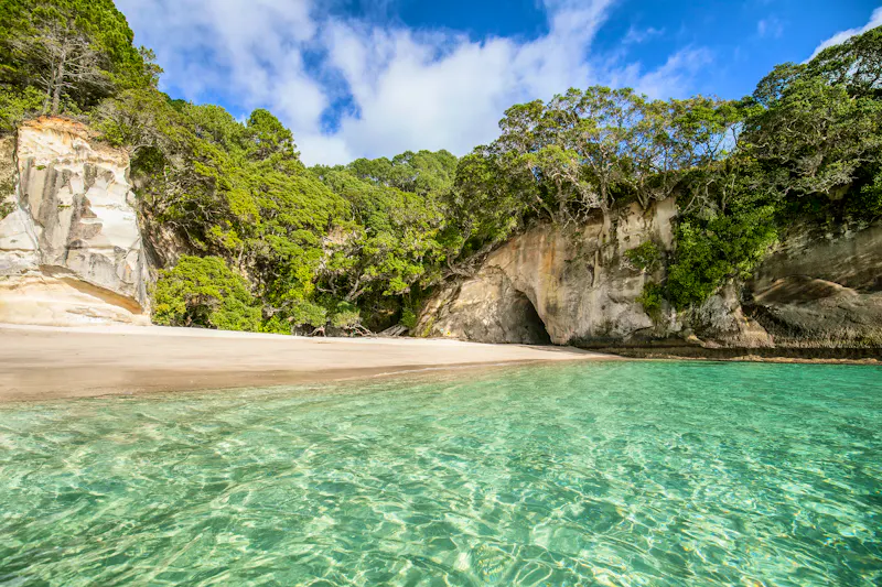 Cathedral Cove auf der Coromandel-Halbinsel - &copy;Matt Crawford - Tourism New Zealand