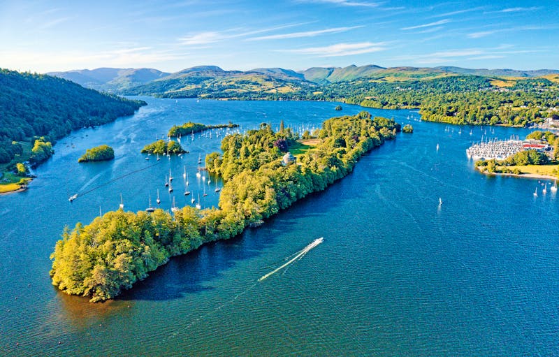 Lake Windermere im Lake District in Nordengland - ©© COPYRIGHT  DAVID LYONS