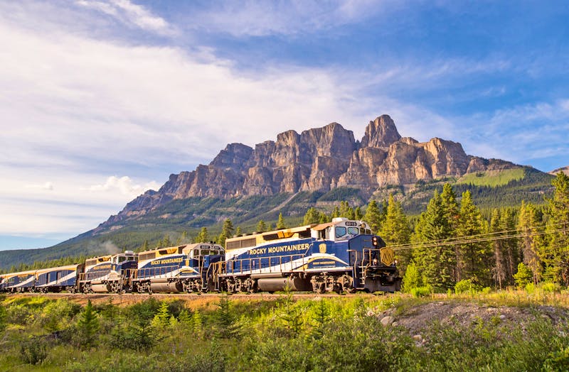 Rocky Mountaineer im Banff-Nationalpark - ©Rocky Mountaineer