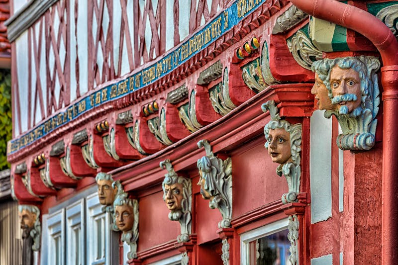 Neidköpfe an Fachwerkhäusern in Duderstadt im Eichsfeld - ©drsg98 - stock.adobe.com