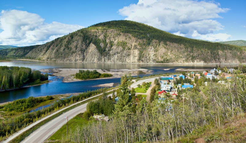 Dawson City am Zusammenfluss von Klondike und Yukon River - ©eppic - stock.adobe.com