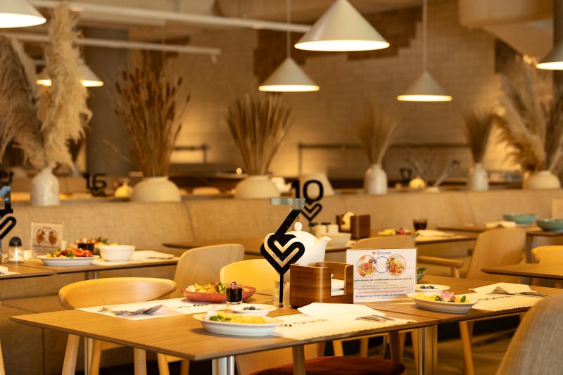 Restaurant im SOFRA FIT & SPA Gesundheitsinstitut – ©IdeaSpa