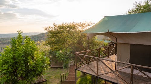 Pembeni Lodge – © blake w smith