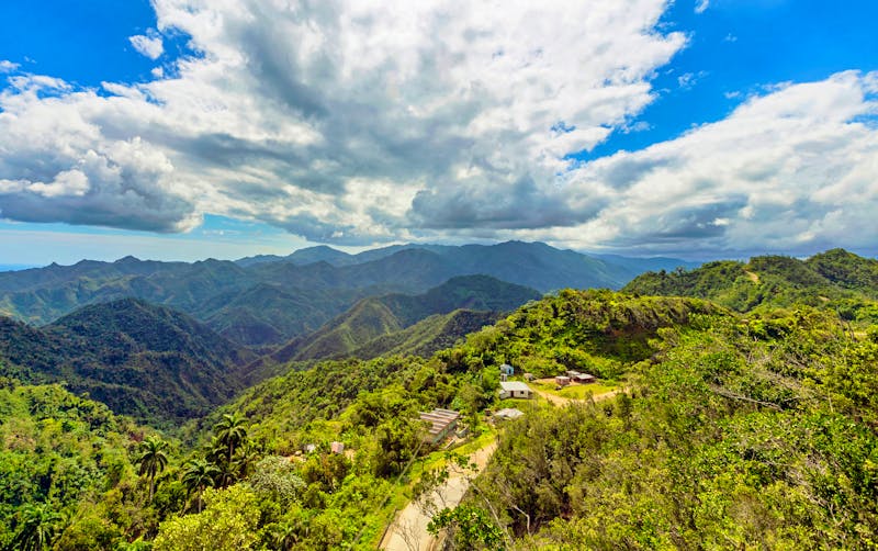 Blick vom Felsen Gran Piedra in der Sierra Maestra bei Santiago de Cuba - ©Christian Kaehler - stock.adobe.com