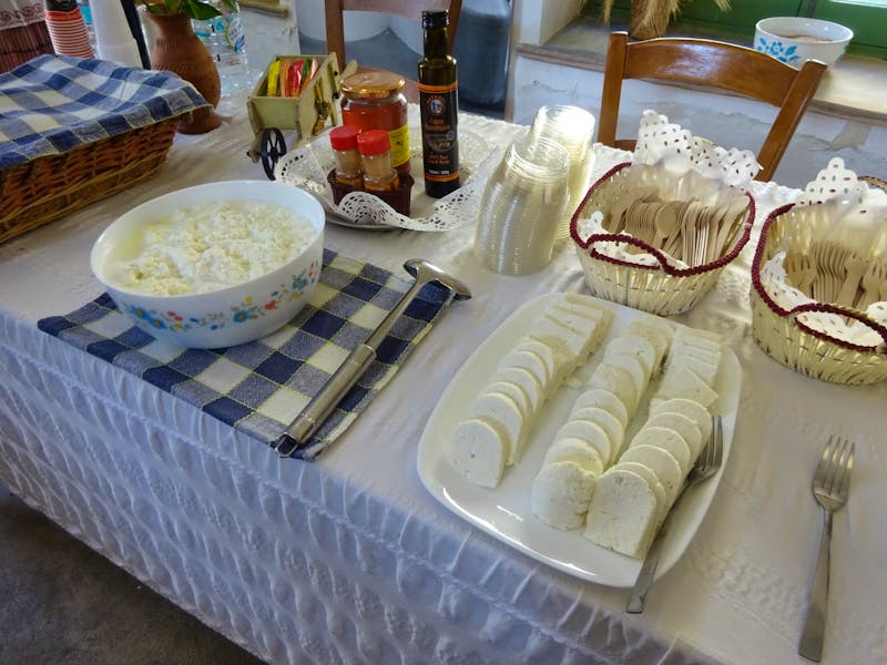 Halloumi-Verkostung in Athienou - ©Inge Bily - Eberhardt TRAVEL