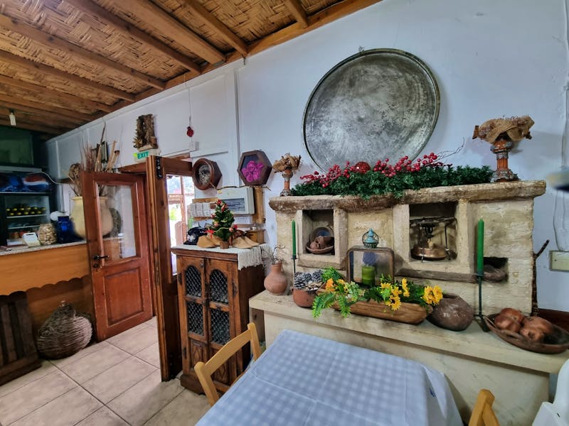 Mittagessen in der Taverne 